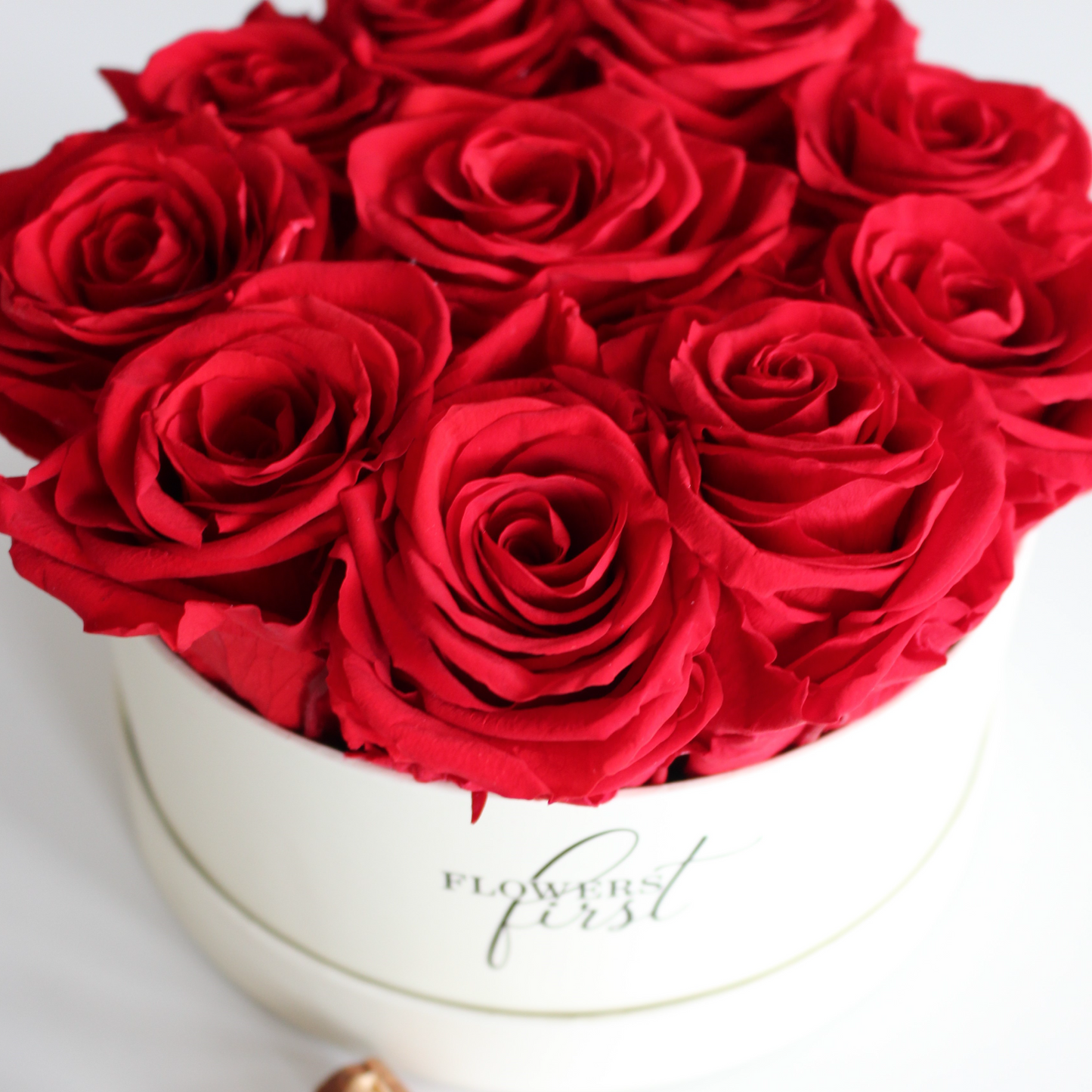Forever Roses & M Table Size Beige Box