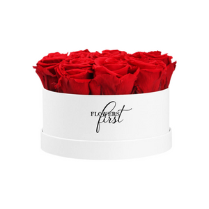 Forever Roses &amp; M weiße Box in Tischgröße